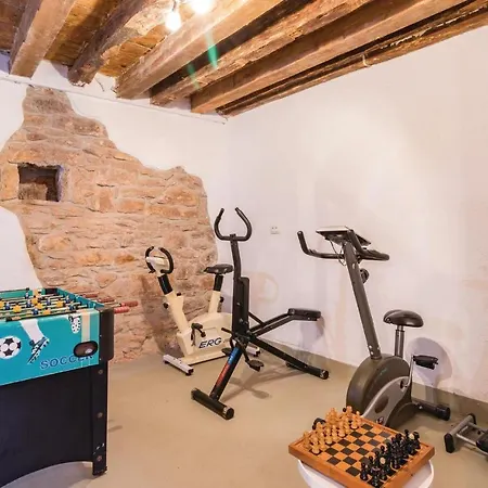 Awesome In With Wifi&4 Bedrooms * Žminj