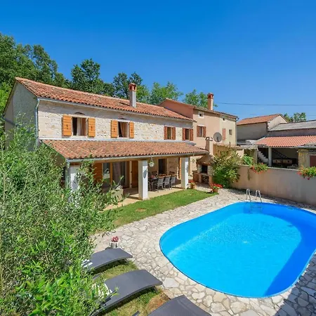 Awesome In With Wifi&4 Bedrooms Vakantiehuis *