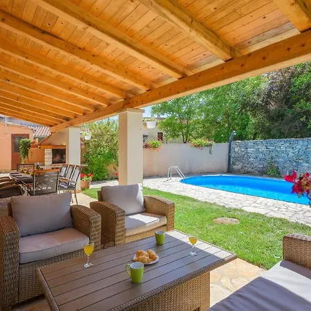 Awesome In With Wifi&4 Bedrooms Vakantiehuis *