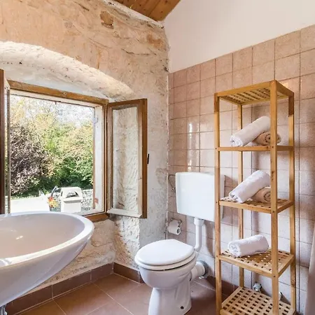 4 Bedroom Pet Friendly In Semesterbostad